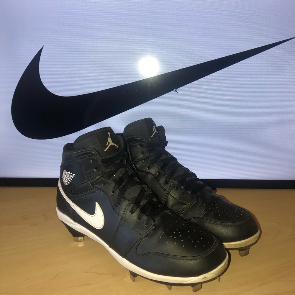 Jordan 1 Retro Metal Baseball Cleats